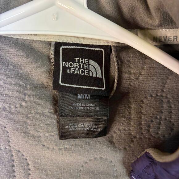 The North Face women’s purple insulated jacket M  zip front lightweight coat - Picture 8 of 9